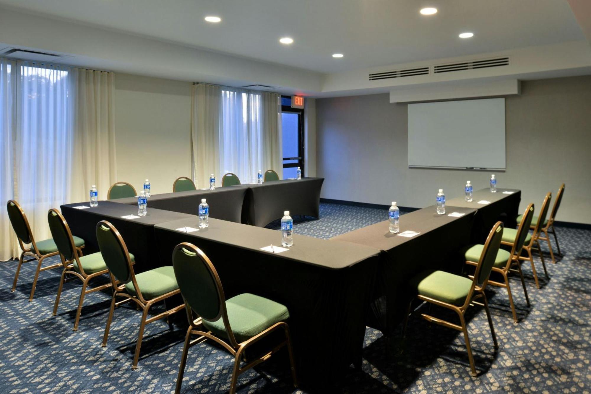 Courtyard By Marriott Harrisburg Hershey Kültér fotó