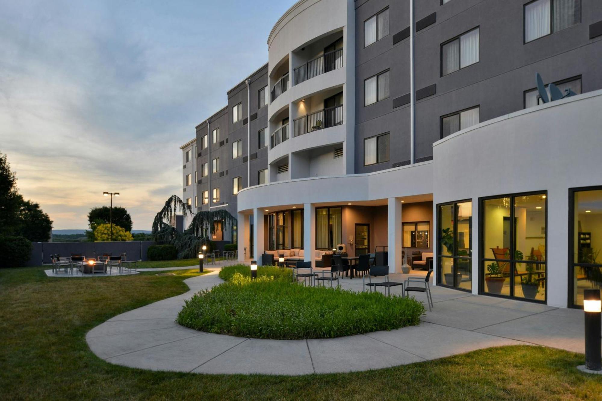 Courtyard By Marriott Harrisburg Hershey Kültér fotó